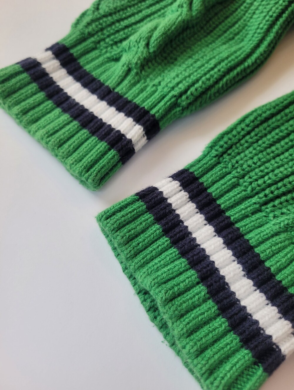 F21 Green Cropped Varsity Sweater Small 100% Cotton - Picture 10 of 13